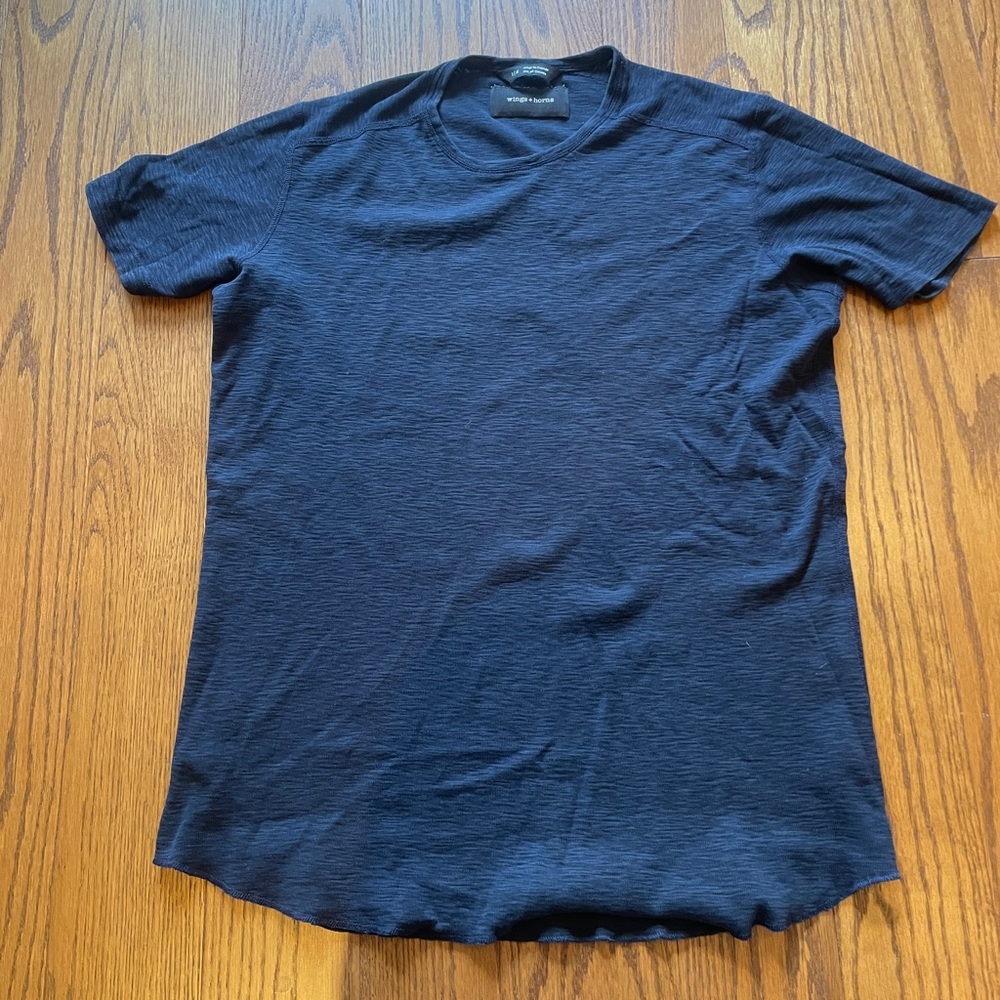 Wings + Horns Core Navy 1 x 1 Slub short sleeve tee. Size Large.